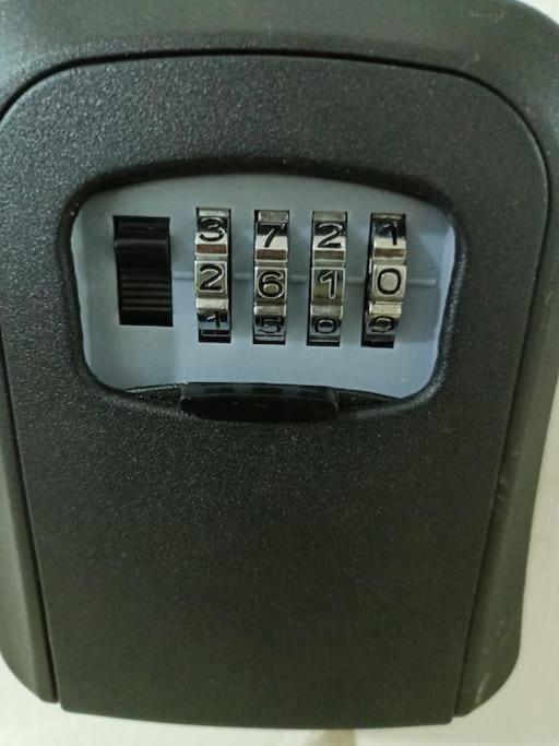 1 Bedroom Fully Furnished Luxurious Apartment Voi Town エクステリア 写真