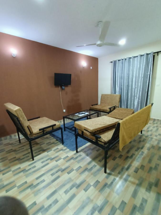 1 Bedroom Fully Furnished Luxurious Apartment Voi Town エクステリア 写真
