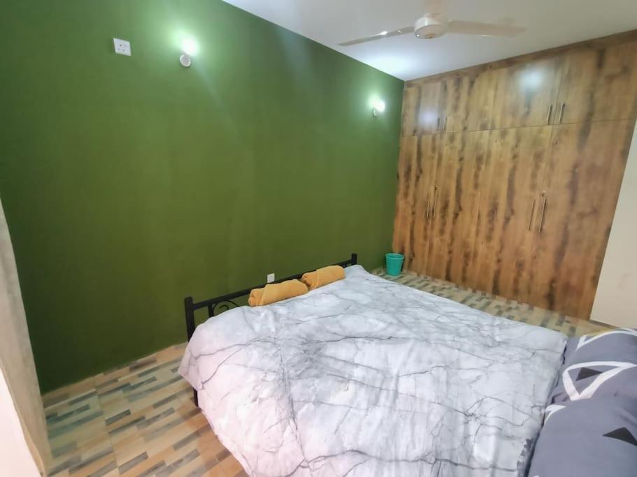 1 Bedroom Fully Furnished Luxurious Apartment Voi Town エクステリア 写真