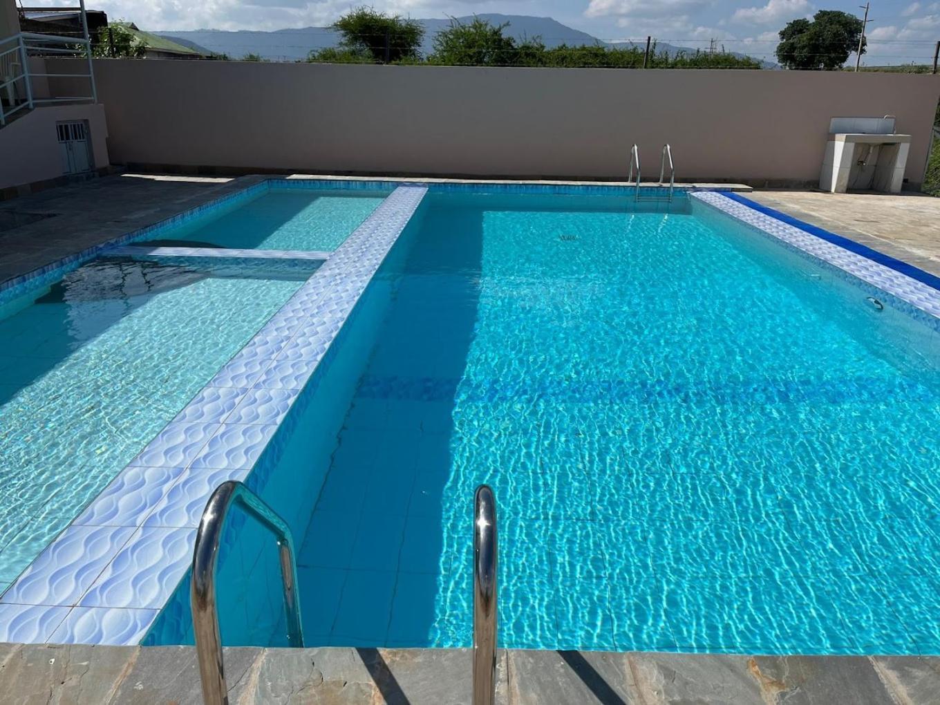 1 Bedroom Fully Furnished Luxurious Apartment Voi Town エクステリア 写真